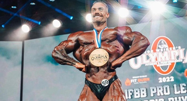Chrsi Bumstead Mr Olympia 2022 Classic Physique